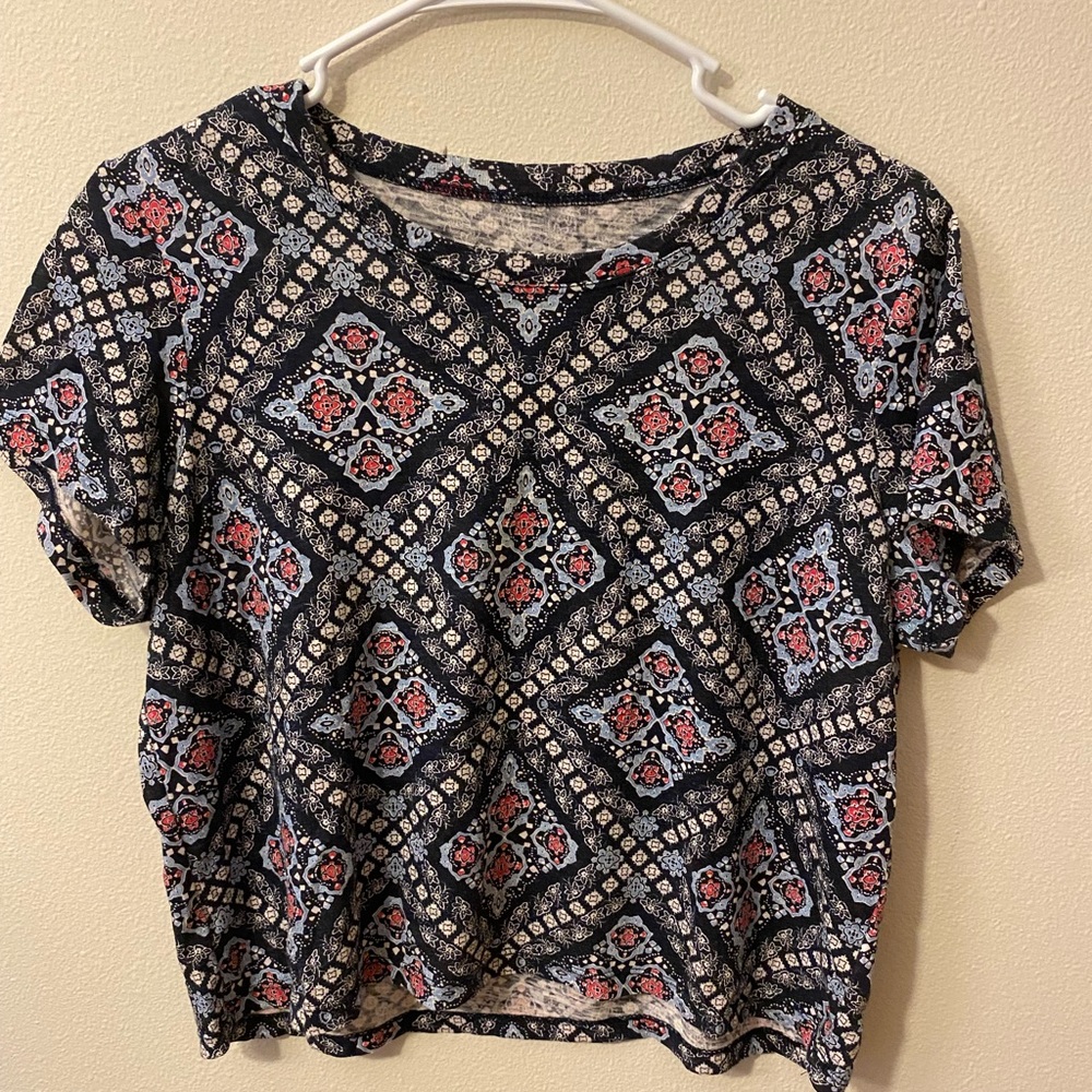 Brand: Aeropostale. Size: M. Color, Blue, red, and white.